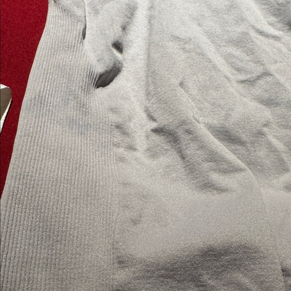 Tank Top XL - Picture 3 of 4